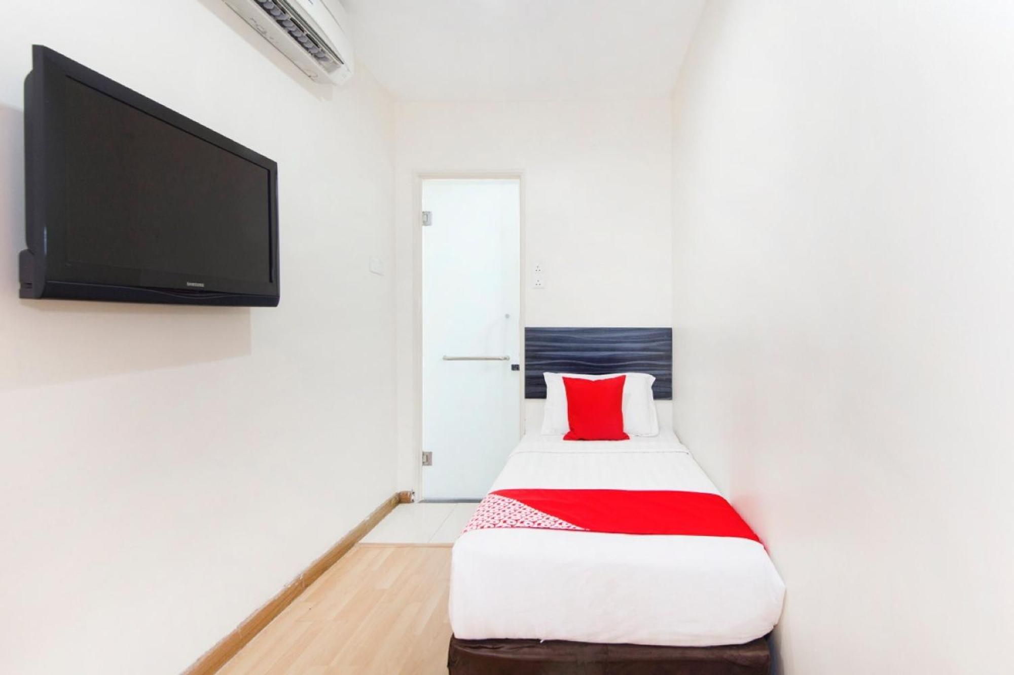 Super Oyo 331 I Boutique Hotel Petaling Jaya Exterior photo