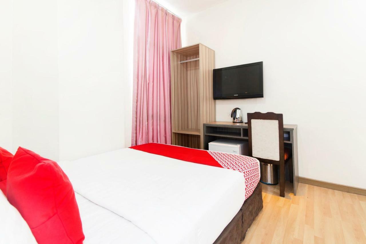 Super Oyo 331 I Boutique Hotel Petaling Jaya Exterior photo