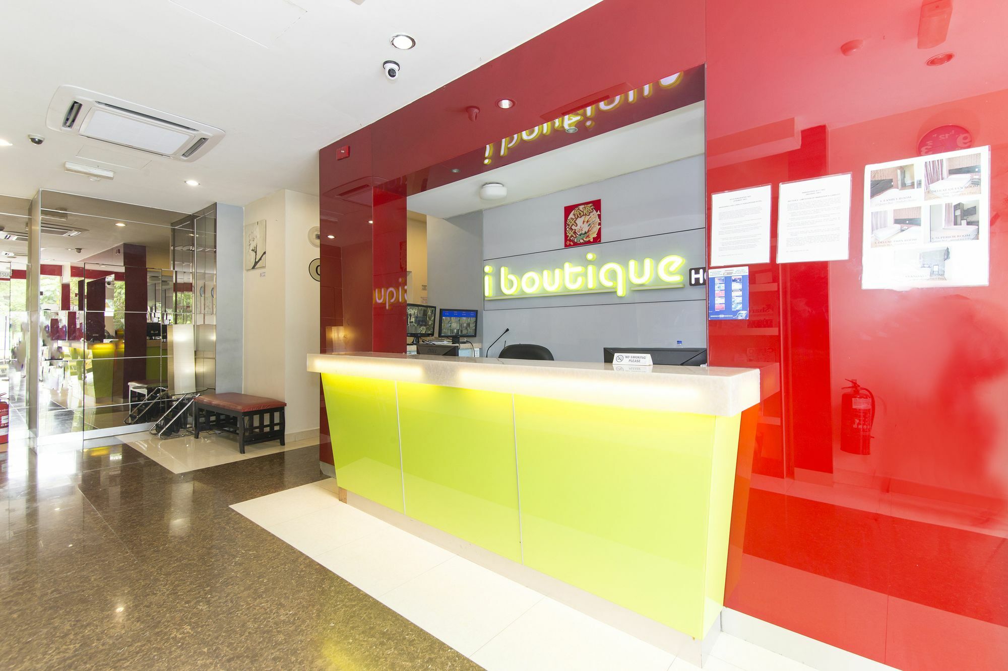 Super Oyo 331 I Boutique Hotel Petaling Jaya Exterior photo