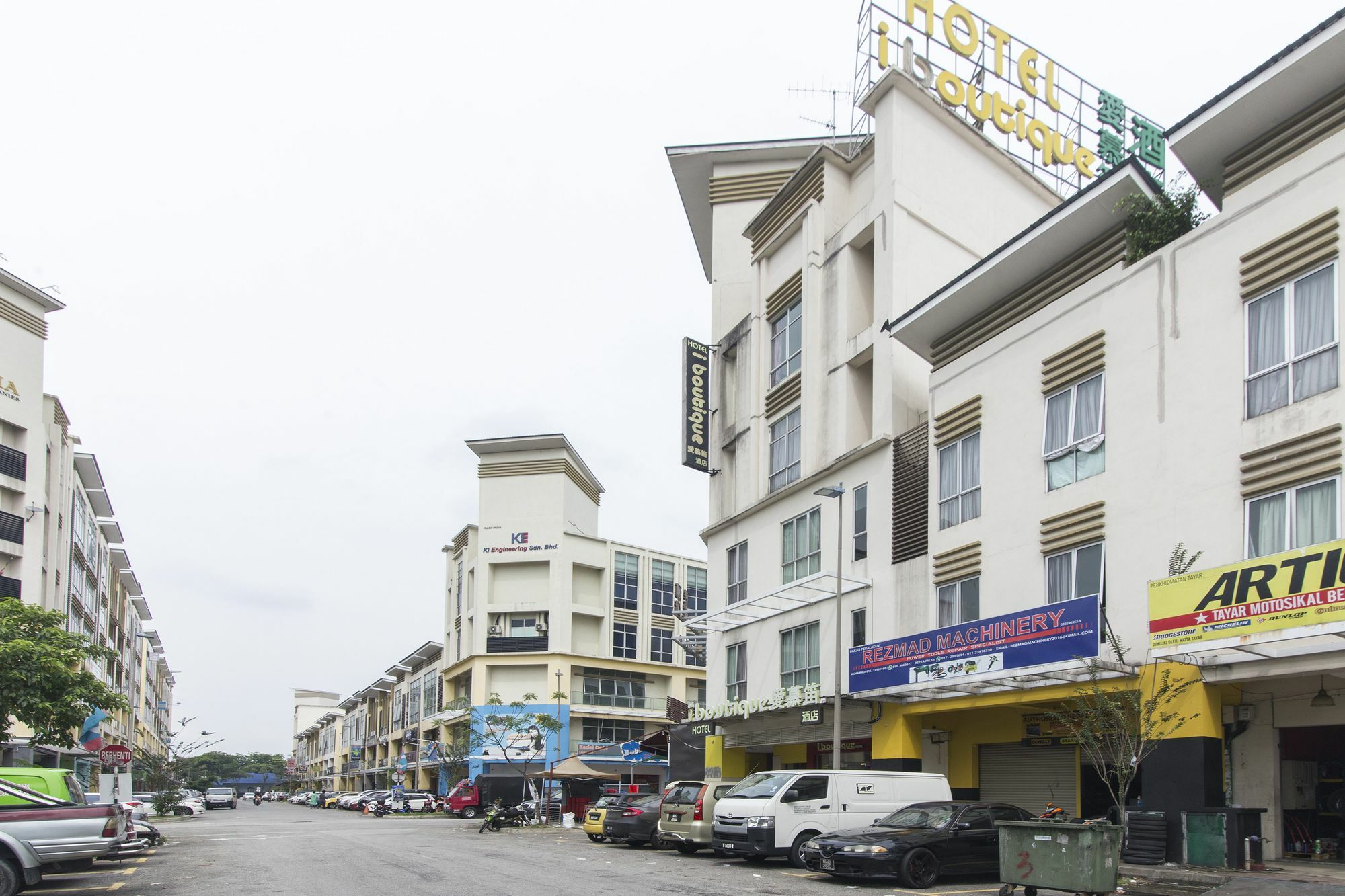 Super Oyo 331 I Boutique Hotel Petaling Jaya Exterior photo
